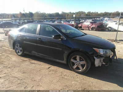 TOYOTA CAMRY 2012