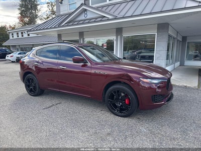 MASERATI LEVANTE 2017