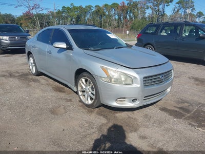 NISSAN MAXIMA 2010