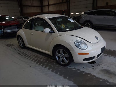VOLKSWAGEN NEW BEETLE 2009