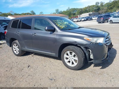 TOYOTA HIGHLANDER 2013