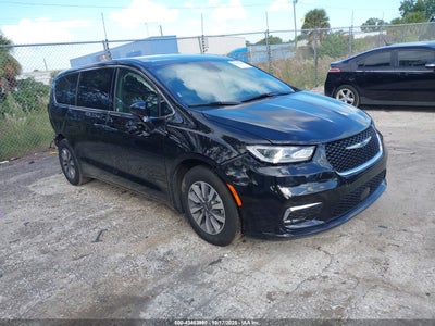 CHRYSLER PACIFICA HYBRID 2025