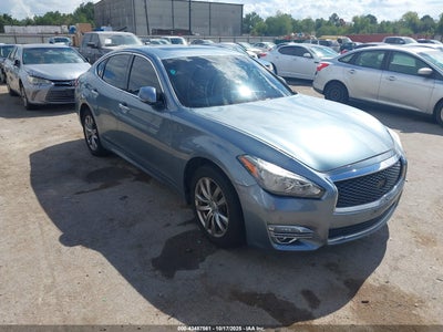 INFINITI Q70 2016