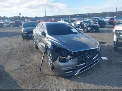 INFINITI QX30 2017