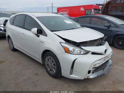 TOYOTA PRIUS V 2017