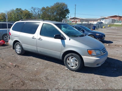 TOYOTA SIENNA 2002