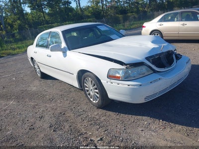 LINCOLN TOWN CAR 2003