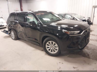 TOYOTA GRAND HIGHLANDER 2026