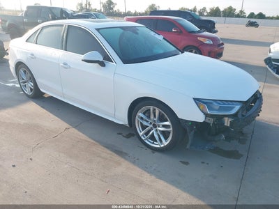 AUDI A4 2022