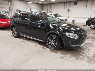 VOLVO V60 CROSS COUNTRY 2016