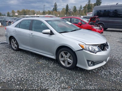 TOYOTA CAMRY 2012