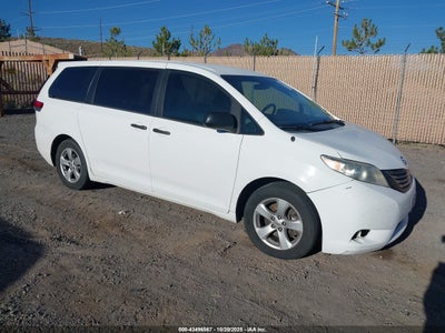 TOYOTA SIENNA 2013