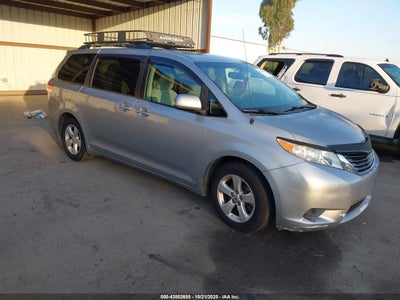 TOYOTA SIENNA 2014