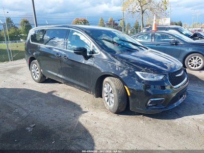 CHRYSLER PACIFICA HYBRID 2025