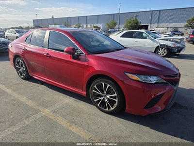 TOYOTA CAMRY 2020