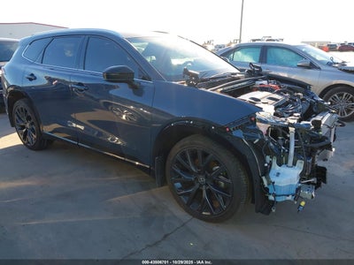 TOYOTA CROWN SIGNIA 2025