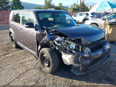 SCION XB 2012