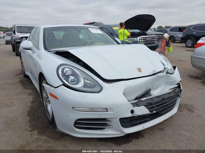 PORSCHE PANAMERA 2016