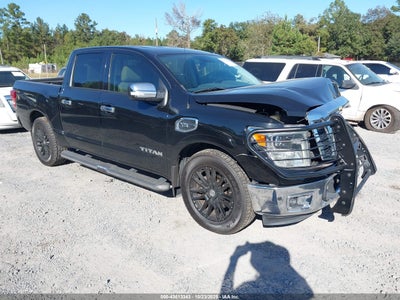 NISSAN TITAN 2017
