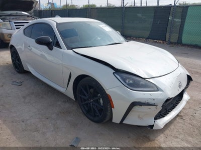 TOYOTA GR86 2024