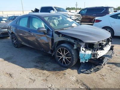 TOYOTA CAMRY 2024