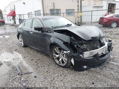 INFINITI M37 2011