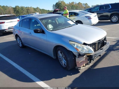 INFINITI G37 2011