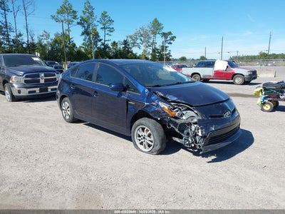 TOYOTA PRIUS 2014