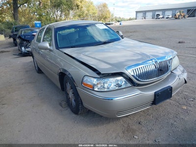 LINCOLN TOWN CAR 2009
