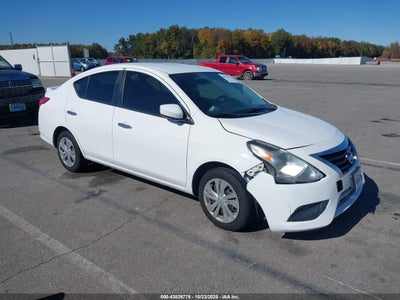 NISSAN VERSA 2017