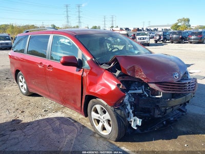 TOYOTA SIENNA 2015