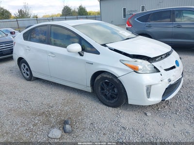TOYOTA PRIUS 2013