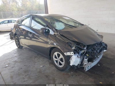 TOYOTA PRIUS 2015