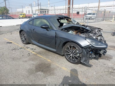 TOYOTA GR86 2025