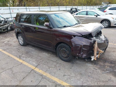 SCION XB 2012