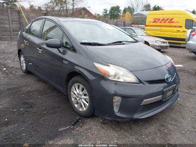 TOYOTA PRIUS PLUG-IN 2012
