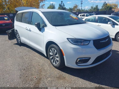 CHRYSLER PACIFICA HYBRID 2025
