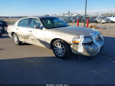 LINCOLN TOWN CAR 2008