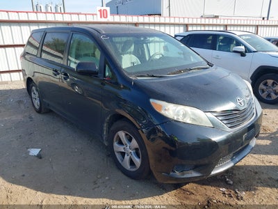 TOYOTA SIENNA 2012