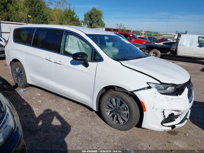 CHRYSLER PACIFICA HYBRID 2025