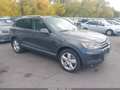 VOLKSWAGEN TOUAREG HYBRID 2011