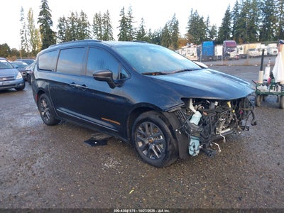 CHRYSLER PACIFICA HYBRID 2023
