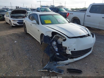 PORSCHE PANAMERA 2016