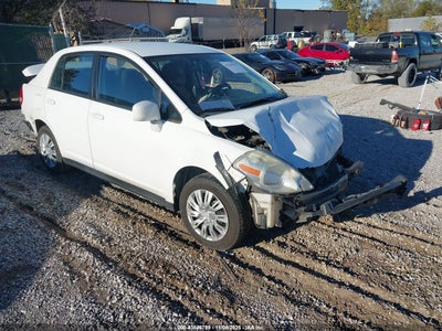 NISSAN VERSA 2011
