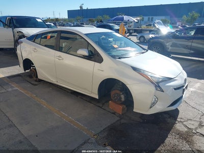 TOYOTA PRIUS 2016