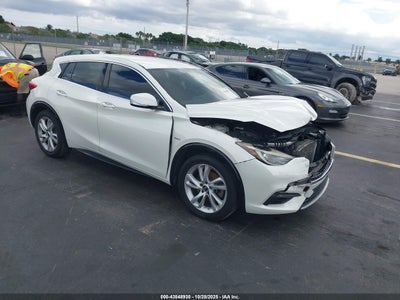 INFINITI QX30 2017