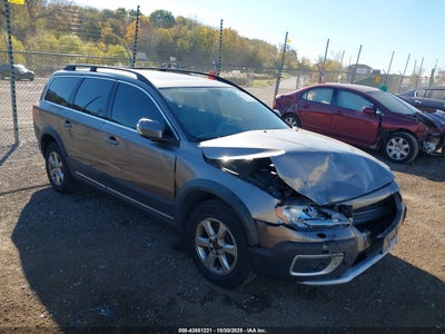 VOLVO XC70 2011