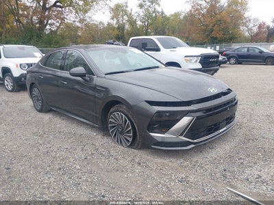 HYUNDAI SONATA HYBRID 2024