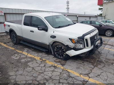 NISSAN TITAN 2017