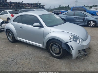 VOLKSWAGEN BEETLE 2015